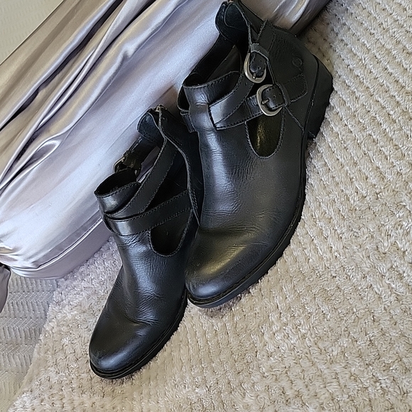BORN MOTO BOOTIES - Picture 1 of 6